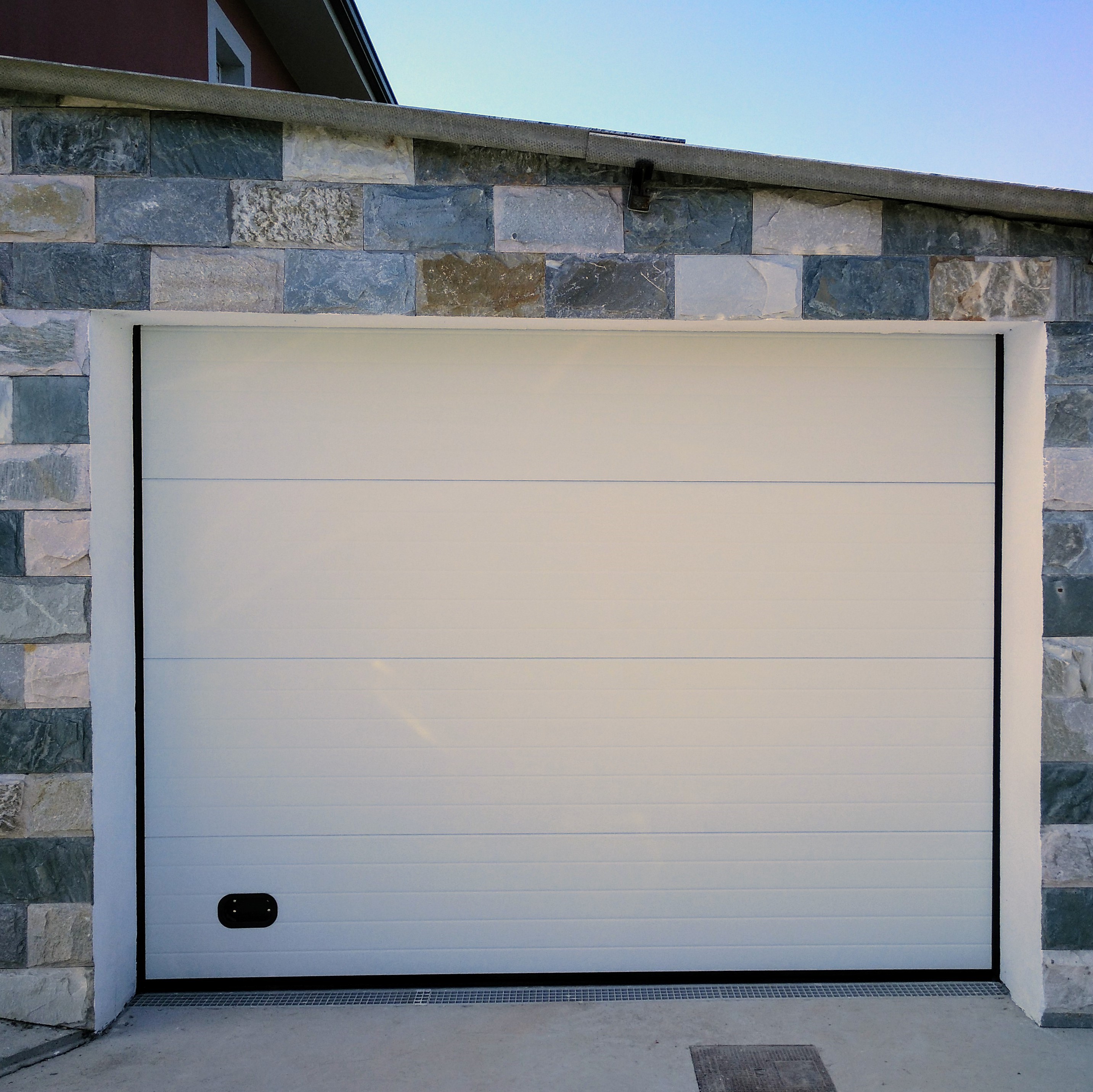 Portones seccionales